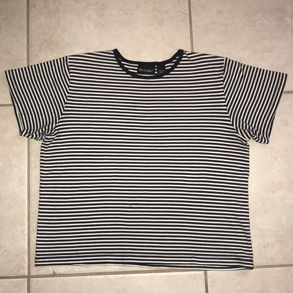 Black and white stripped Tee-Shirt